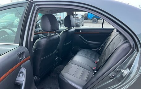 Toyota Avensis III рестайлинг, 2007 год, 1 079 000 рублей, 17 фотография