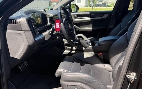 Porsche Cayenne III, 2024 год, 15 990 000 рублей, 2 фотография