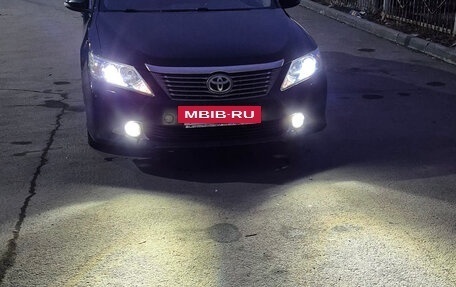 Toyota Camry, 2012 год, 1 800 000 рублей, 2 фотография