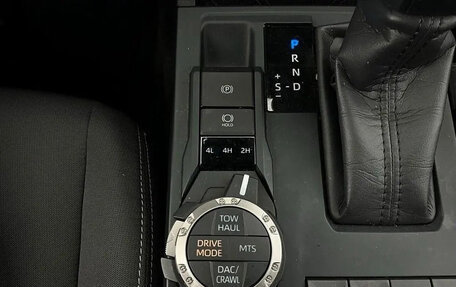 Toyota Tacoma, 2025 год, 7 867 400 рублей, 19 фотография