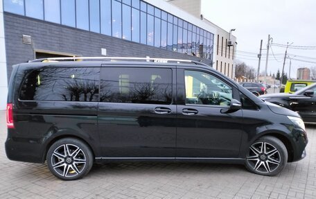 Mercedes-Benz V-Класс, 2018 год, 3 950 000 рублей, 4 фотография