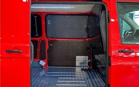 Volkswagen Transporter T6 рестайлинг, 2021 год, 4 750 000 рублей, 10 фотография