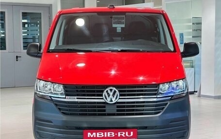 Volkswagen Transporter T6 рестайлинг, 2021 год, 4 750 000 рублей, 2 фотография