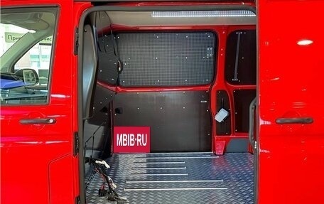 Volkswagen Transporter T6 рестайлинг, 2021 год, 4 750 000 рублей, 12 фотография