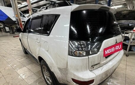 Mitsubishi Outlander III рестайлинг 3, 2010 год, 949 000 рублей, 6 фотография
