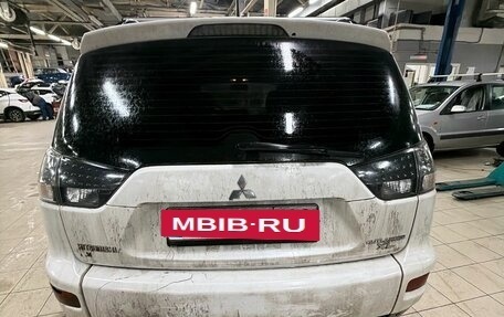 Mitsubishi Outlander III рестайлинг 3, 2010 год, 949 000 рублей, 5 фотография