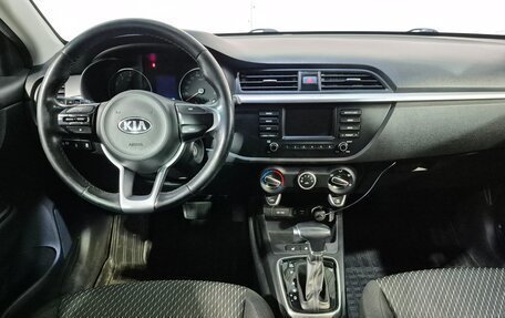 KIA Rio IV, 2018 год, 1 399 000 рублей, 10 фотография