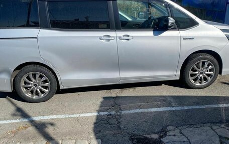 Toyota Voxy III, 2020 год, 3 250 000 рублей, 4 фотография