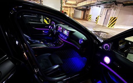 Mercedes-Benz E-Класс, 2020 год, 4 250 000 рублей, 21 фотография