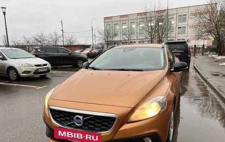Volvo V40 II рестайлинг, 2013 год, 942 000 рублей, 3 фотография