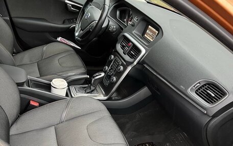 Volvo V40 II рестайлинг, 2013 год, 942 000 рублей, 6 фотография