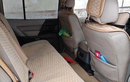 Mitsubishi Montero III, 2002 год, 860 000 рублей, 9 фотография