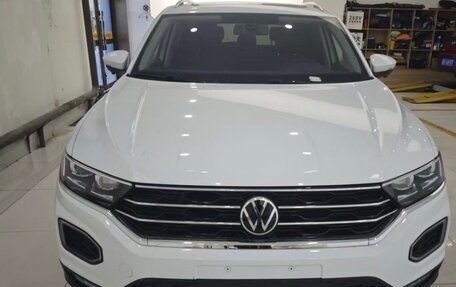 Volkswagen T-Roc I, 2022 год, 3 500 000 рублей, 3 фотография