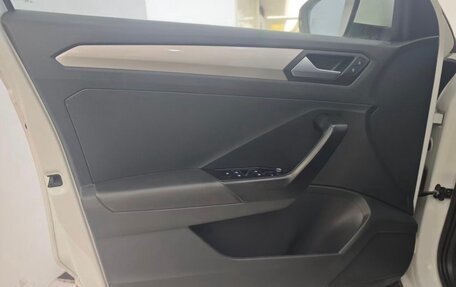 Volkswagen T-Roc I, 2022 год, 3 500 000 рублей, 11 фотография