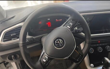 Volkswagen T-Roc I, 2022 год, 3 500 000 рублей, 12 фотография