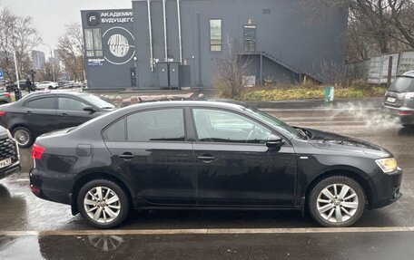 Volkswagen Jetta VI, 2013 год, 1 450 000 рублей, 2 фотография