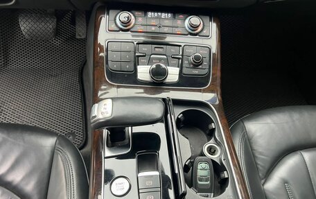 Audi A8, 2014 год, 1 850 000 рублей, 8 фотография