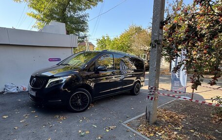 Mercedes-Benz V-Класс, 2016 год, 5 500 000 рублей, 3 фотография