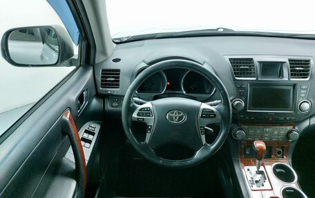 Toyota Highlander III, 2011 год, 1 650 000 рублей, 11 фотография