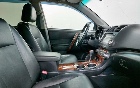 Toyota Highlander III, 2011 год, 1 650 000 рублей, 13 фотография