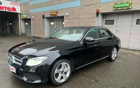 Mercedes-Benz E-Класс, 2017 год, 4 000 000 рублей, 4 фотография