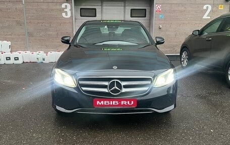 Mercedes-Benz E-Класс, 2017 год, 4 000 000 рублей, 1 фотография