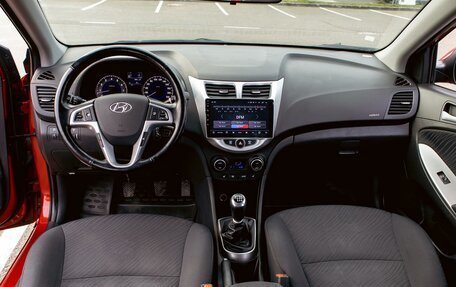 Hyundai Solaris II рестайлинг, 2016 год, 855 000 рублей, 16 фотография