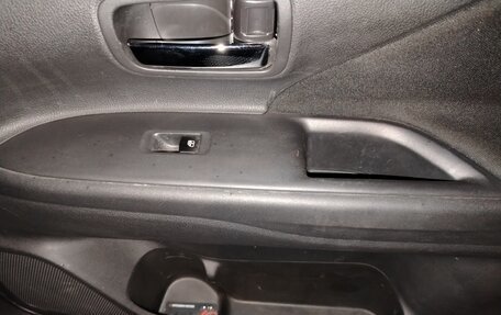 Mitsubishi Outlander III рестайлинг 3, 2018 год, 1 600 000 рублей, 3 фотография