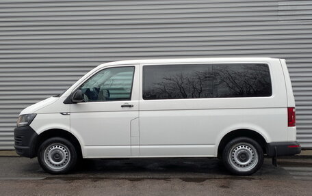 Volkswagen Caravelle T6 рестайлинг, 2016 год, 3 350 000 рублей, 8 фотография