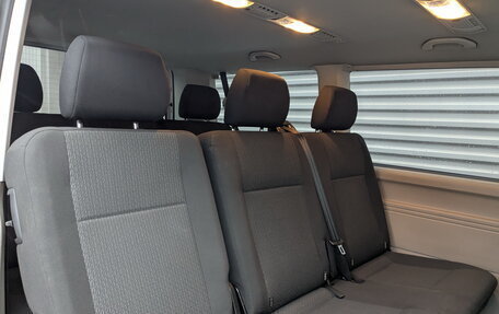 Volkswagen Caravelle T6 рестайлинг, 2016 год, 3 350 000 рублей, 12 фотография