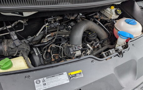 Volkswagen Caravelle T6 рестайлинг, 2016 год, 3 350 000 рублей, 9 фотография