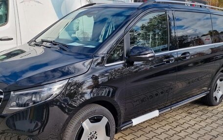 Mercedes-Benz V-Класс, 2025 год, 15 990 000 рублей, 1 фотография