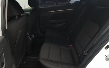 Hyundai Elantra VI рестайлинг, 2019 год, 1 599 000 рублей, 15 фотография