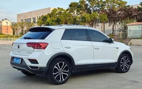 Volkswagen T-Roc I, 2021 год, 1 310 000 рублей, 3 фотография