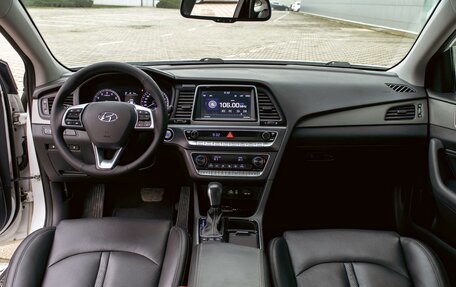 Hyundai Sonata VII, 2019 год, 2 095 000 рублей, 16 фотография