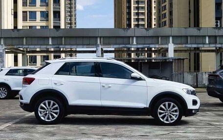 Volkswagen T-Roc I, 2022 год, 1 560 000 рублей, 7 фотография