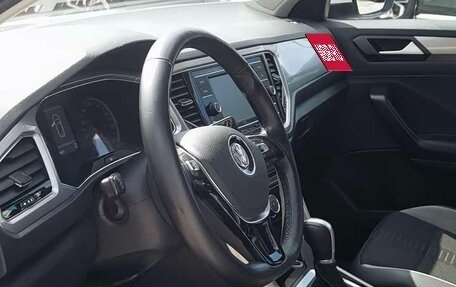 Volkswagen T-Roc I, 2022 год, 1 560 000 рублей, 10 фотография