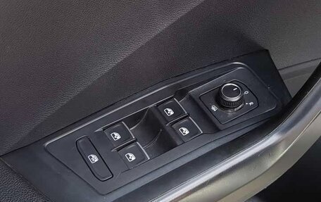 Volkswagen T-Roc I, 2022 год, 1 560 000 рублей, 18 фотография