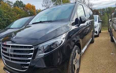 Mercedes-Benz V-Класс, 2025 год, 15 990 000 рублей, 2 фотография