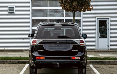 Mitsubishi Outlander III рестайлинг 3, 2014 год, 1 395 000 рублей, 5 фотография