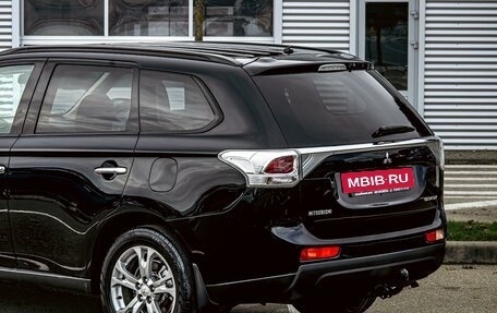 Mitsubishi Outlander III рестайлинг 3, 2014 год, 1 395 000 рублей, 10 фотография