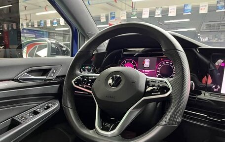 Volkswagen Golf VIII, 2022 год, 2 200 000 рублей, 10 фотография