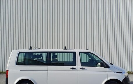 Volkswagen Transporter T6 рестайлинг, 2022 год, 4 200 000 рублей, 2 фотография