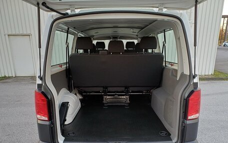 Volkswagen Transporter T6 рестайлинг, 2022 год, 4 200 000 рублей, 16 фотография