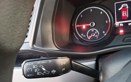 Volkswagen Transporter T6 рестайлинг, 2022 год, 4 200 000 рублей, 10 фотография