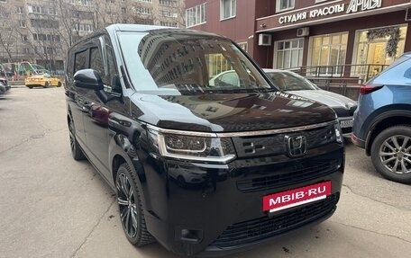 Honda Stepwgn, 2022 год, 3 100 000 рублей, 2 фотография