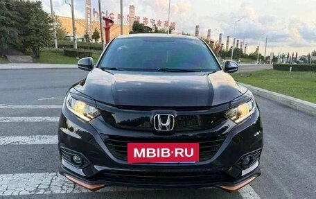 Honda Vezel, 2022 год, 1 350 000 рублей, 2 фотография