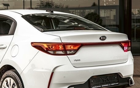 KIA Rio IV, 2022 год, 1 555 000 рублей, 10 фотография