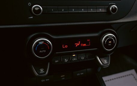 KIA Rio IV, 2022 год, 1 555 000 рублей, 15 фотография