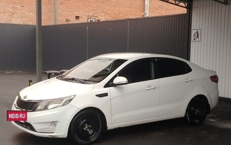 KIA Rio III рестайлинг, 2013 год, 700 000 рублей, 4 фотография